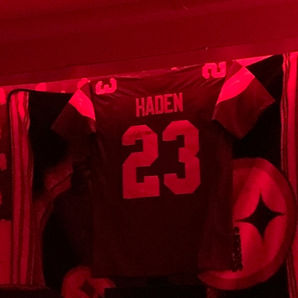 Signed Cleveland Browns | 23 | Cornerback | Joe Haden